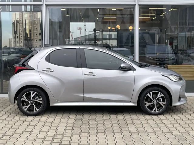 Toyota Yaris Hatchback Hybride VVT-i