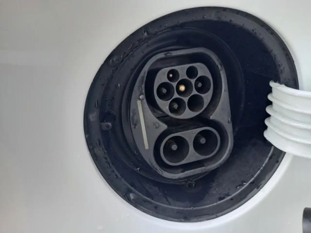 Volkswagen e-up! Plus Style