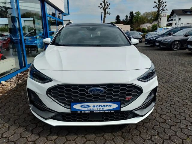 Ford Focus ST Line Wagon