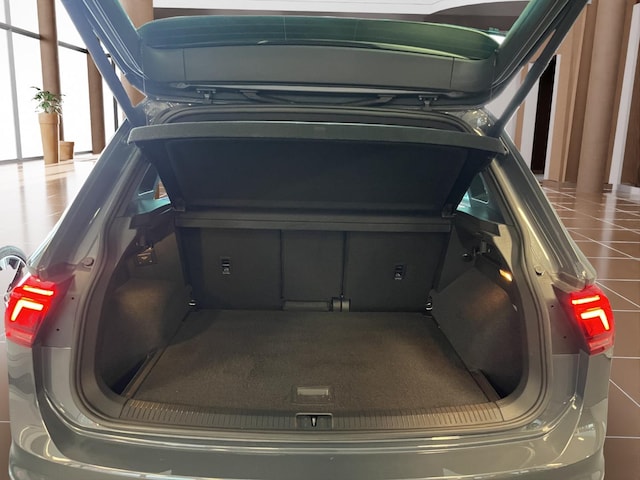 Volkswagen Tiguan Tiguan 2.0   R-L  BT180TSI D7A