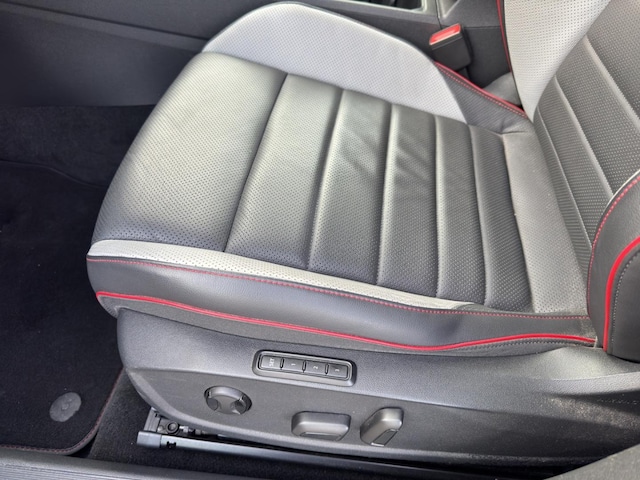 Volkswagen Golf 2.0 TSI DSG GTI