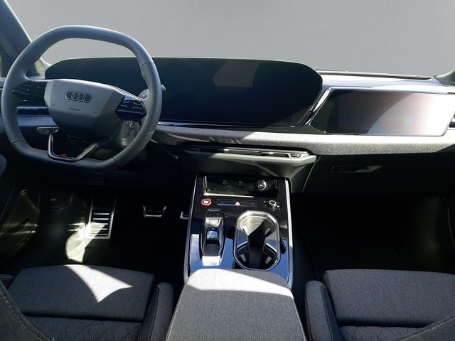 Audi A6 Avant Quattro S-Tronic