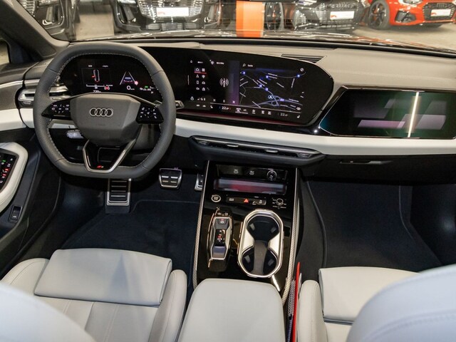 Audi A6 Avant Quattro S-Tronic