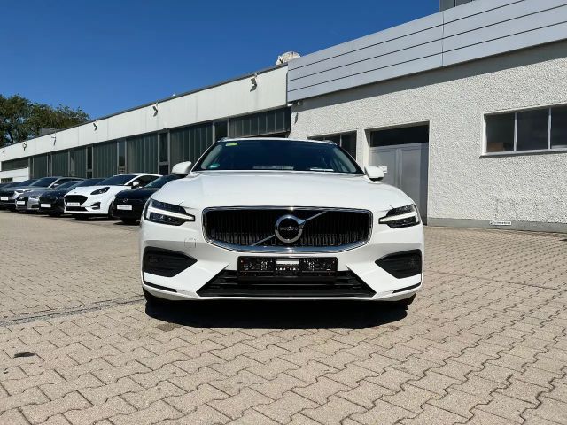 Volvo V60 Momentum