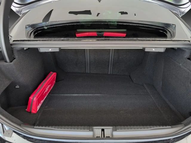 Alfa Romeo Giulia AT8 Q4