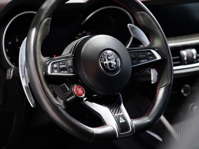 Alfa Romeo Stelvio Carbon Q4 Quadrifoglio