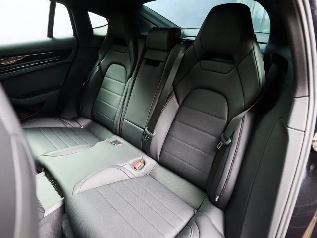 Porsche Panamera 4 E-Hybrid
