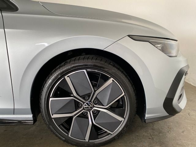 Volkswagen Golf 1.5 eTSI DSG R-Line