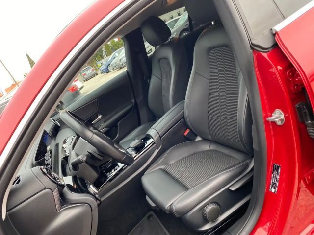 Mercedes-Benz CLA 180 Shooting Brake