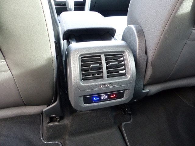 Volkswagen Touran 2.0 TDI DSG R-Line