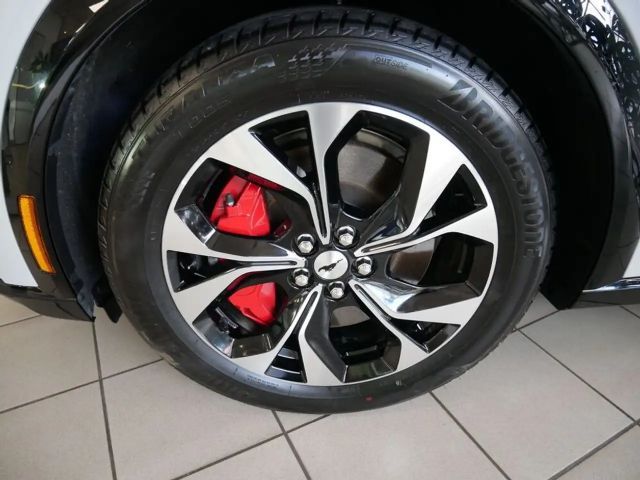 Ford Mustang Mach-E AWD