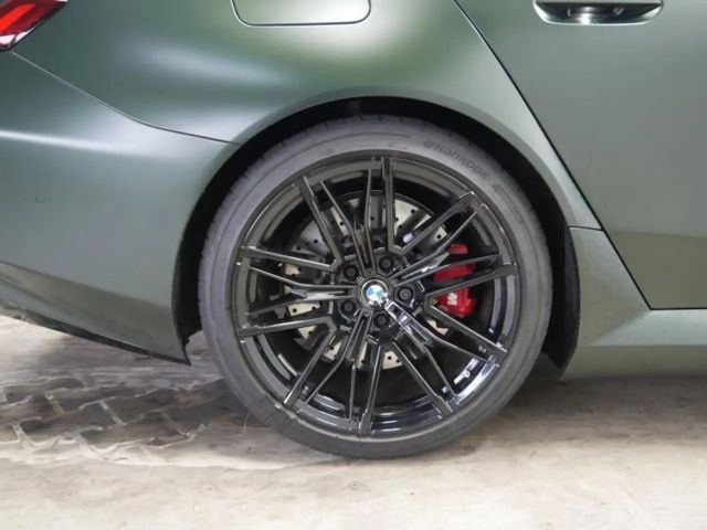 BMW M5 FROZEN DEEP GREEN - UNIEK - 40 GRAM CO2