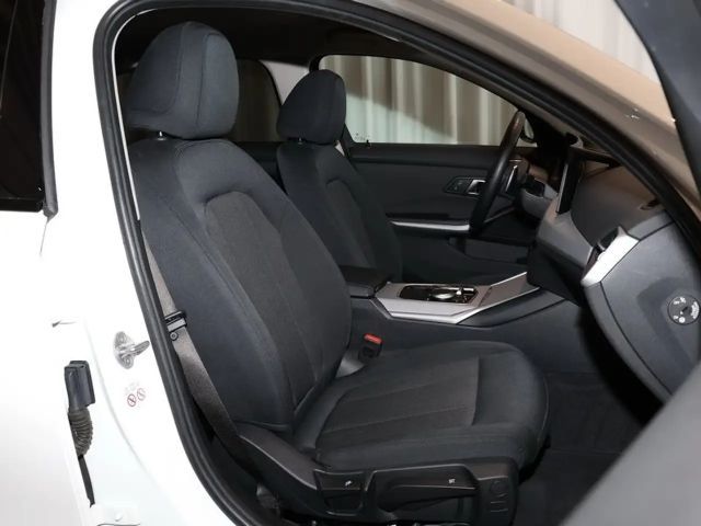 BMW 320 320e Touring xDrive