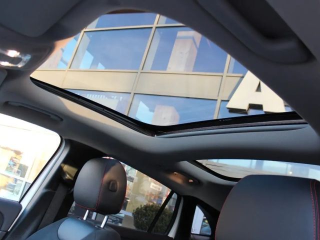 Mercedes-Benz GLA 250 4MATIC AMG Line