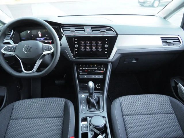 Volkswagen Touran 1.5 TSI DSG IQ.Drive R-Line