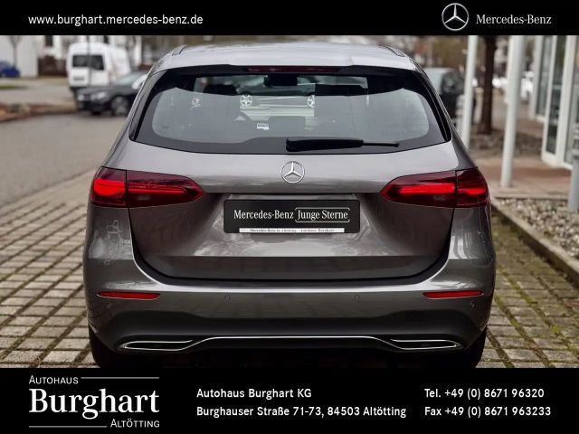 Mercedes-Benz B 200 Progressive Sedan