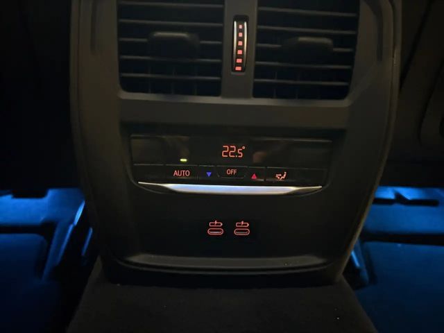 BMW 330 330e M-Sport Sedan