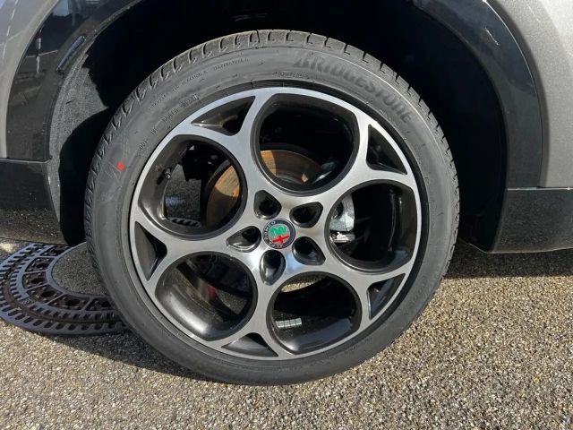 Alfa Romeo Tonale Hybrid TI