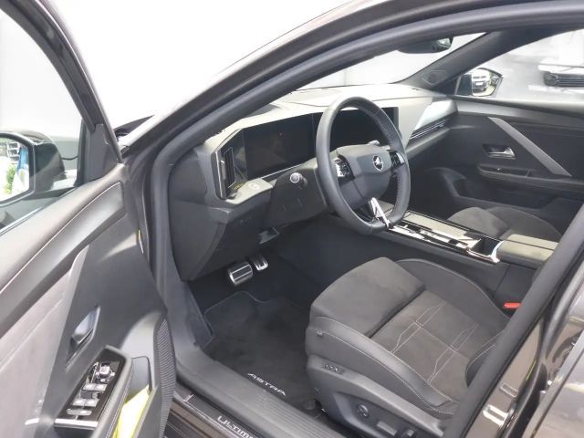 Opel Astra Sports Tourer Ultimate