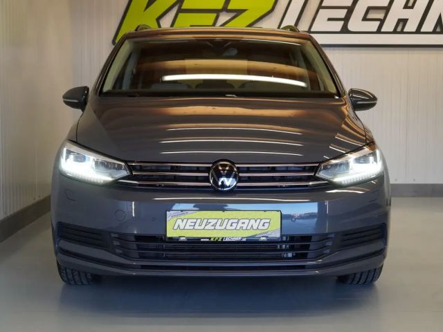 Volkswagen Touran 1.5 TSI DSG