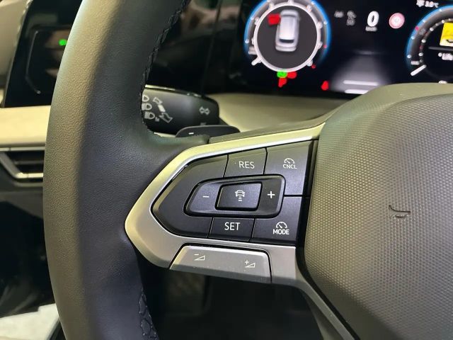 Volkswagen Golf Business DSG Variant