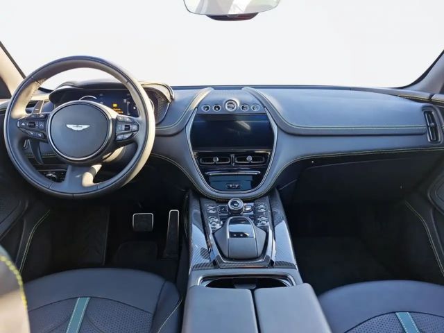 Aston Martin DBX 707
