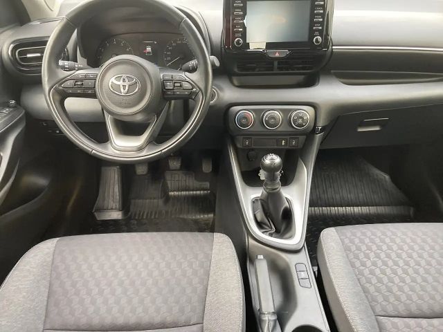 Toyota Yaris Active VVT-i
