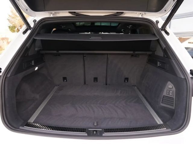 Volkswagen Touareg IQ.Drive R-Line