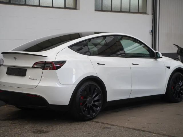 Tesla Model Y Performance