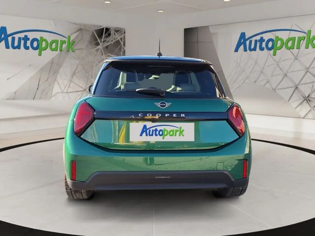 MINI Cooper Favoured Trim