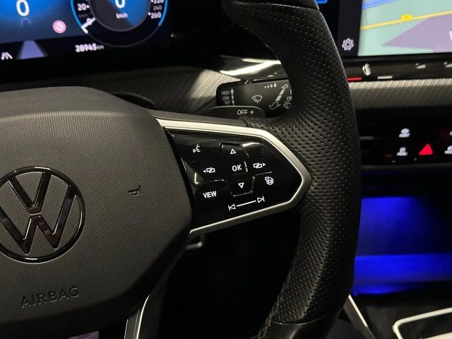 Volkswagen Golf 1.5 TSI DSG R-Line