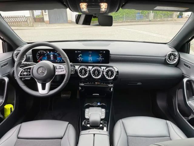 Mercedes-Benz A 180 Advanced LED Kamera PDC