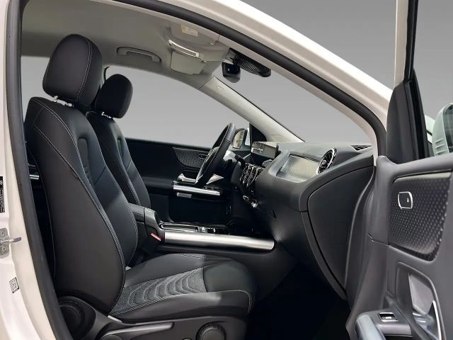 Mercedes-Benz B 200 Progressive Sedan