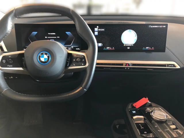 BMW iX xDrive40