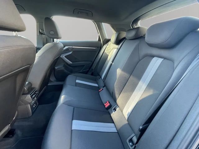 Audi A3 30 TDI Sedan