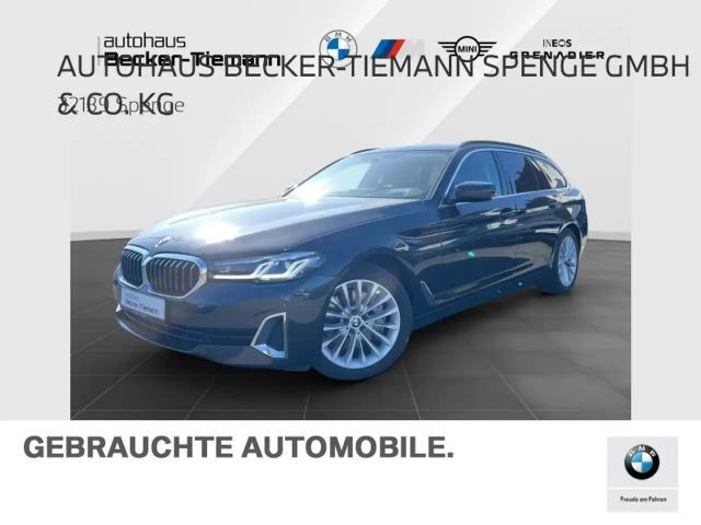 BMW 530 530d Luxury Line Touring xDrive