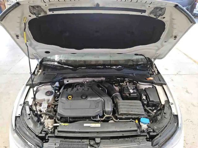 Volkswagen Golf DSG R-Line