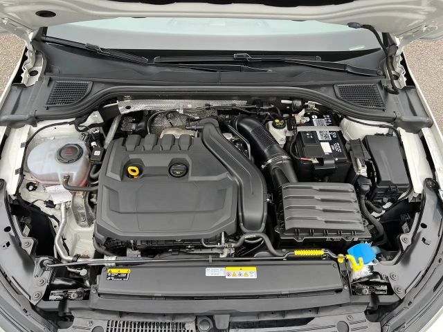 Volkswagen Golf Life Variant