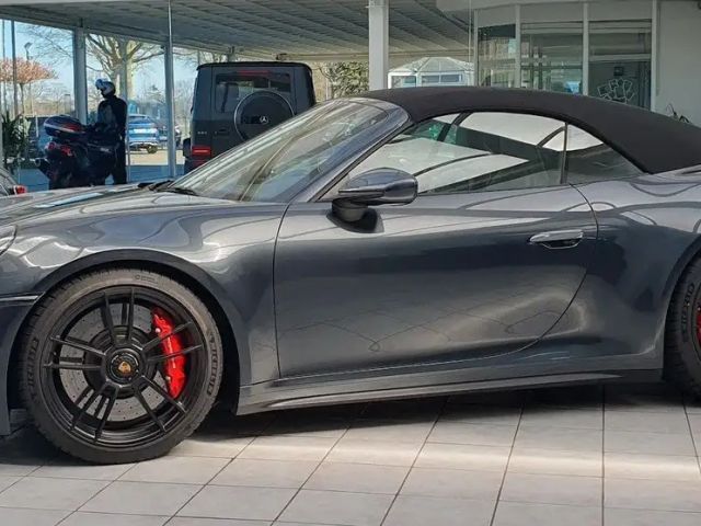 Porsche 911 4 Cabrio Carrera GTS