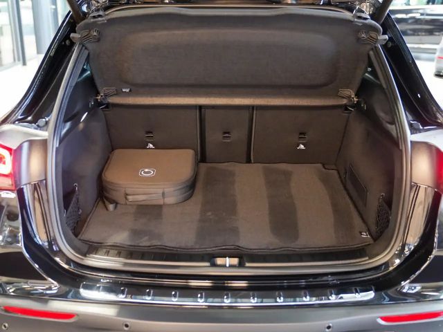 Mercedes-Benz EQA 300 4MATIC AMG Line