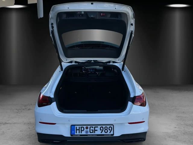 Mercedes-Benz CLA 200 CLA 200 d Shooting Brake