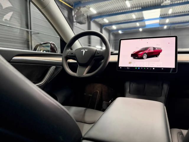 Tesla Model Y Dual Motor Long Range