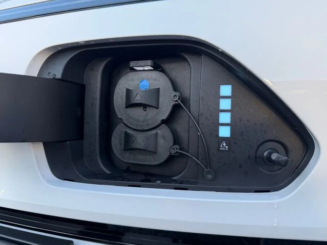 Hyundai Kona 64 kWh Electric