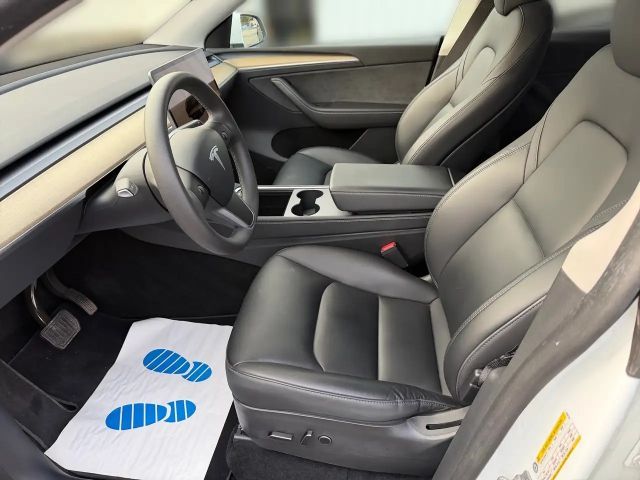 Tesla Model Y Dual Motor RWD