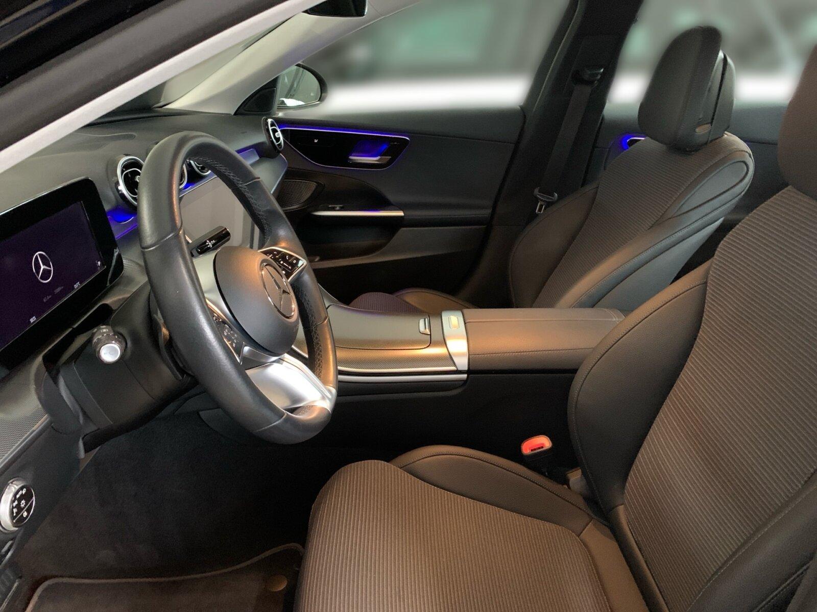 Mercedes-Benz C 200 AVANTGARDE Sedan