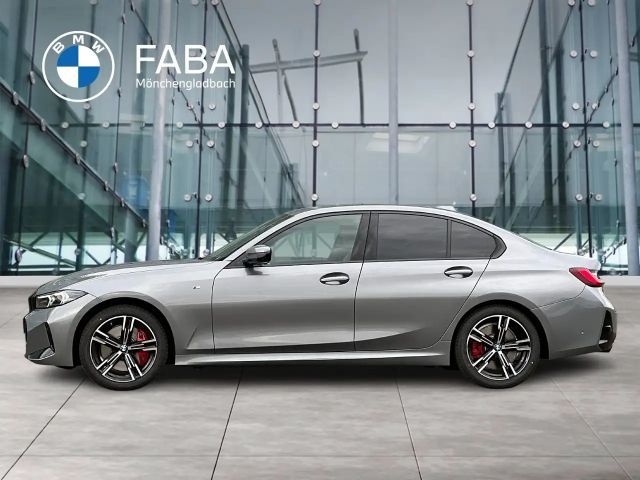 BMW 320 320i M-Sport Sedan