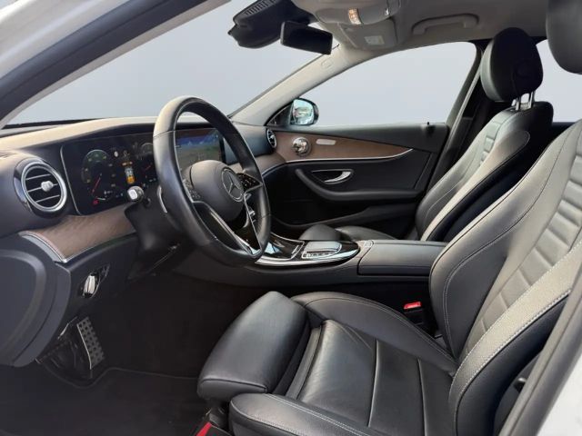 Mercedes-Benz E 300 AMG Line Designo Sedan