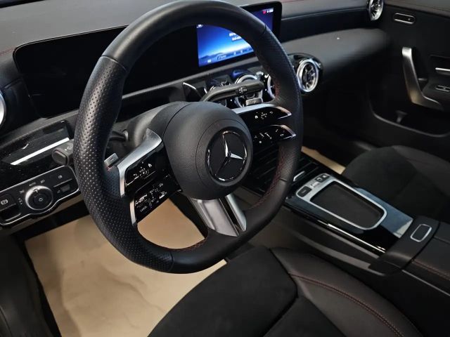 Mercedes-Benz CLA 200 AMG Line