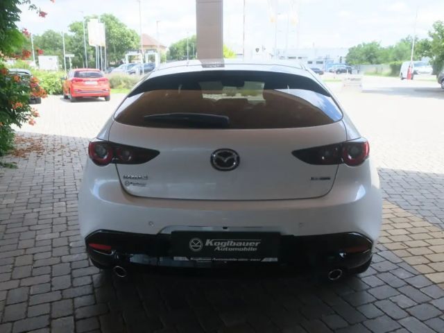 Mazda 3 Exclusive-line