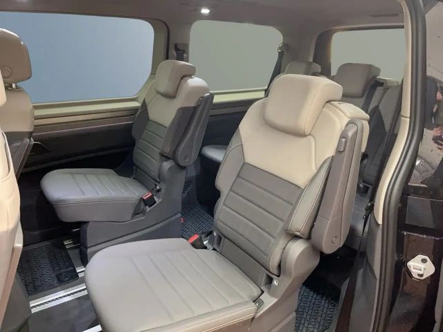 Volkswagen Multivan 2.0 TDI DSG Style T7